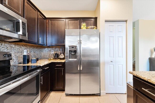 Building Photo - 12442 Emerald Creek Ct