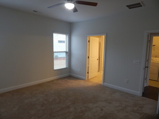 Building Photo - Beautiful home in Del Webb by Riverlights (55 and over community)