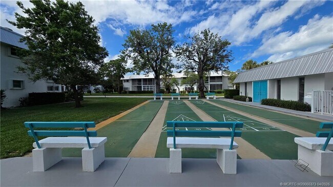 Building Photo - 2929 SE Ocean Blvd