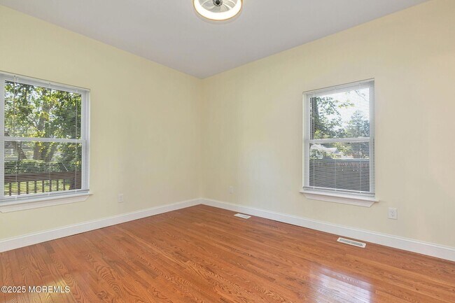 Building Photo - 1222 7th Ave