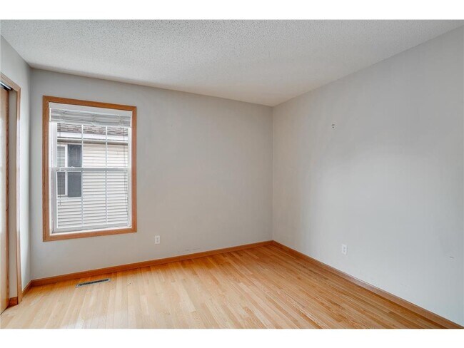 Building Photo - 917 Lindsey Ln