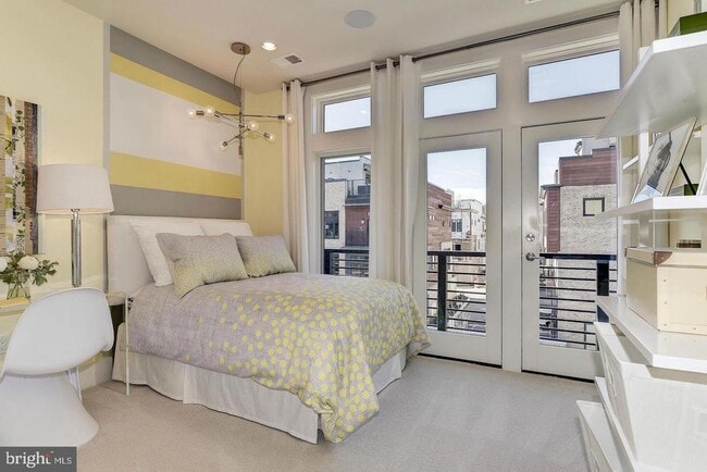 Building Photo - 5318 Merriam St