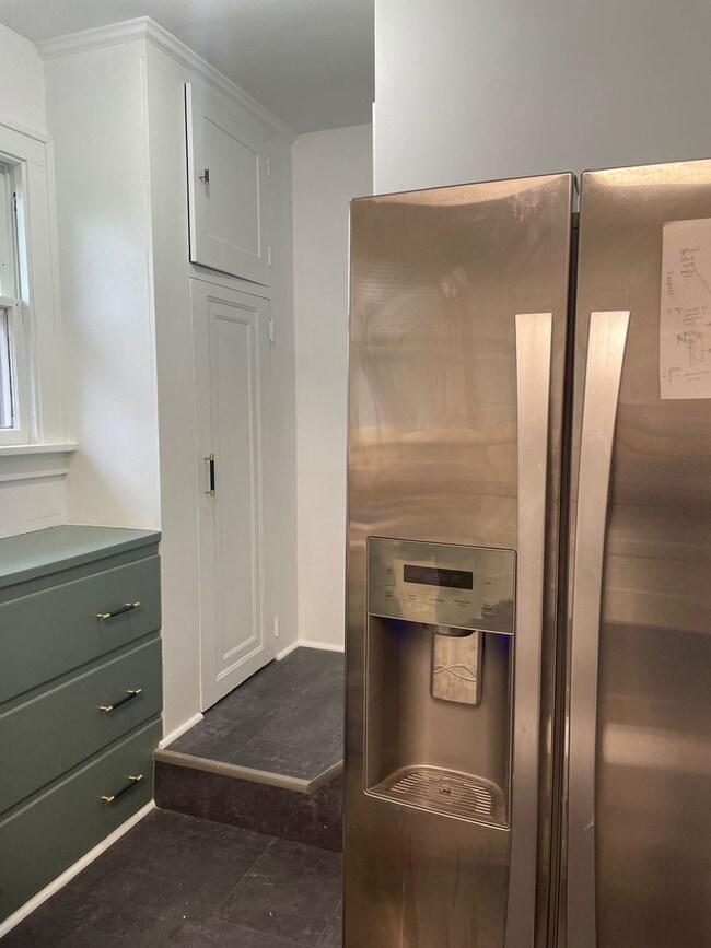 Building Photo - Four Bedroom Farmhouse on Three Acres