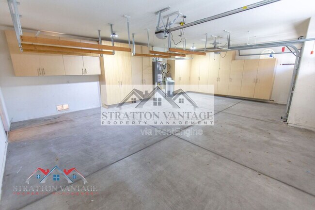 Building Photo - 4808 W Allen St