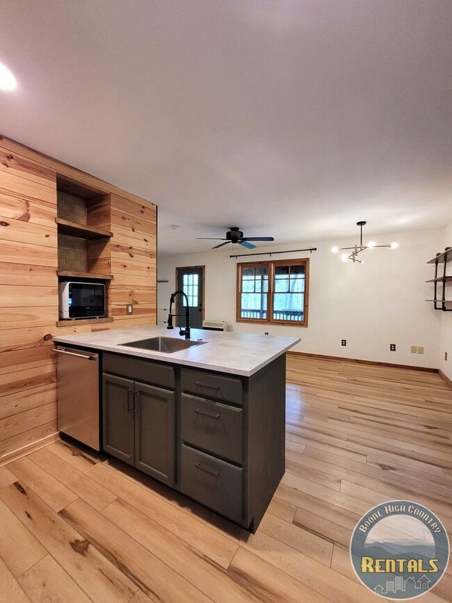 Building Photo - Beautiful 1 Bedroom Home with a Loft