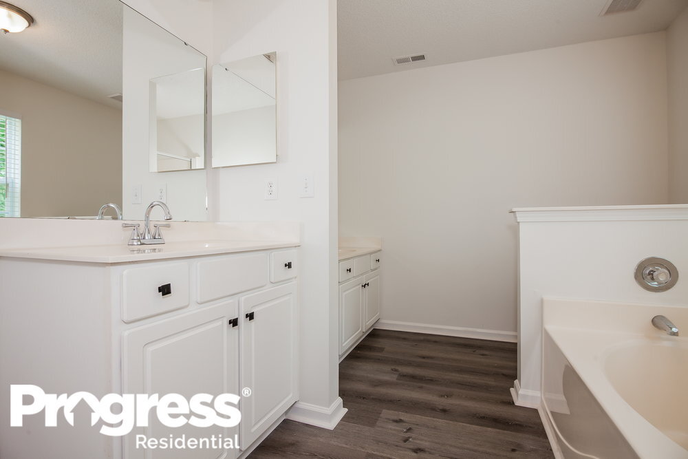 Building Photo - 8631 Bodkin Ct