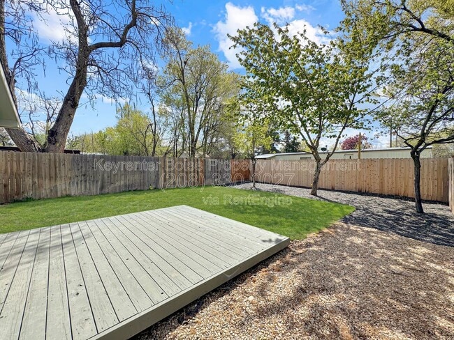 Building Photo - 10331 Utahna Rd