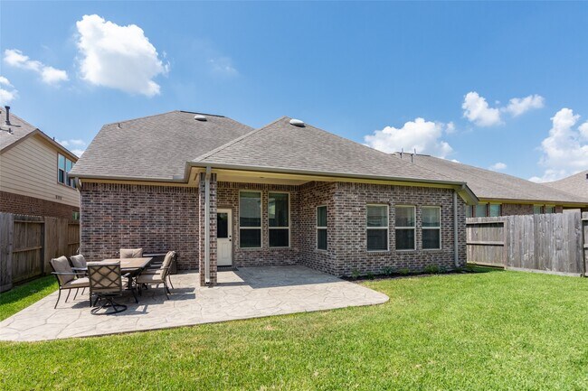 Building Photo - 19826 Summit Crest Ct