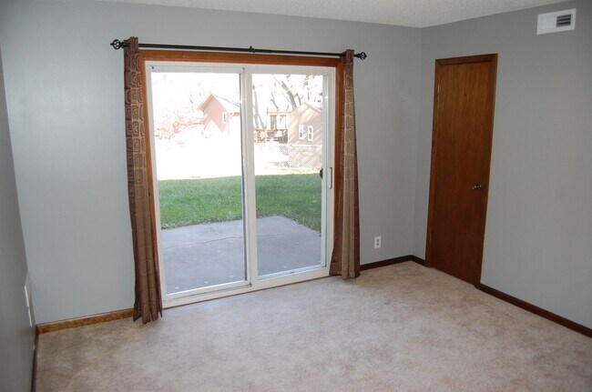 Building Photo - 3724 Clover Cir