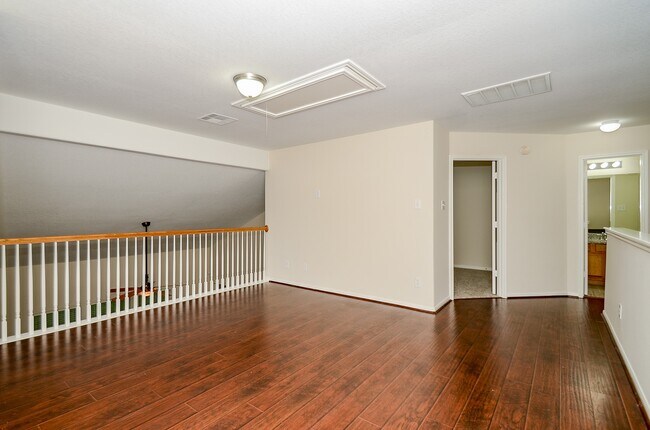 Building Photo - 5910 Llano Creek Dr