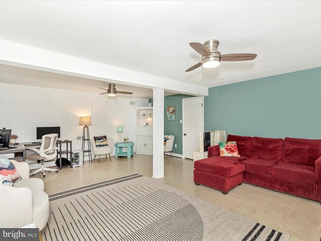 Building Photo - 6510 Panorama Dr