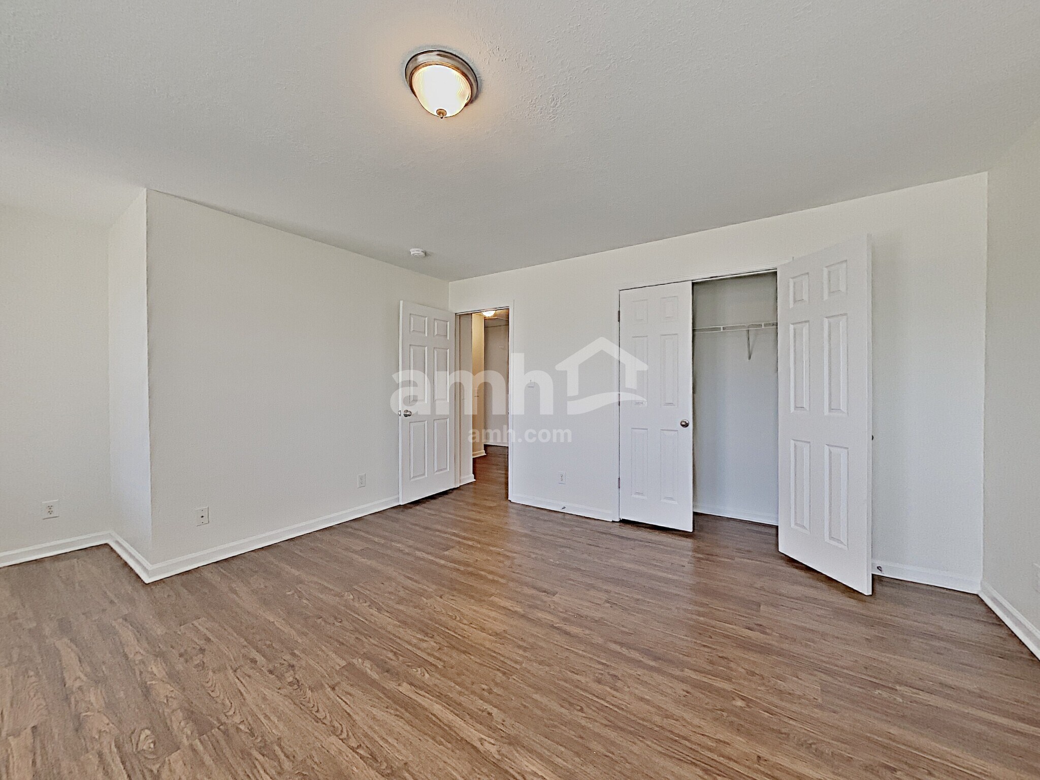 Building Photo - 2148 Spring Hill Cir