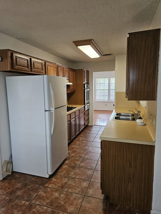 Building Photo - 12701 Europa Ln