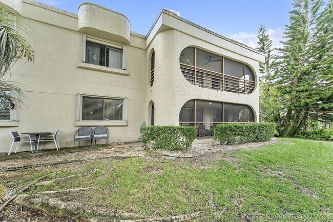 Building Photo - 6314 Longboat Ln W