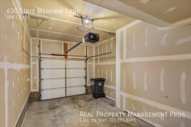 Building Photo - 6307 Iris Meadow Ln