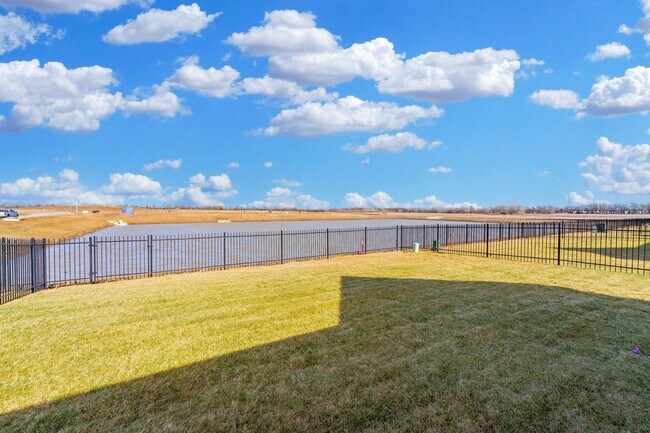 Building Photo - BRAND NEW 3 Bedroom/2 Bath Duplex in Godda...