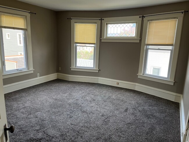 Bedroom2 - 120 E Broadway St