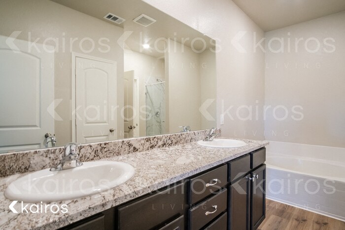 Building Photo - 117 Mount Vernon Way