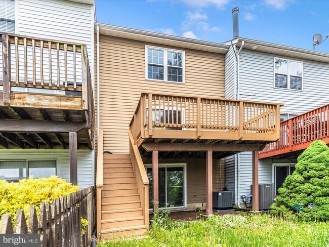 Building Photo - 430 Spalding Ct