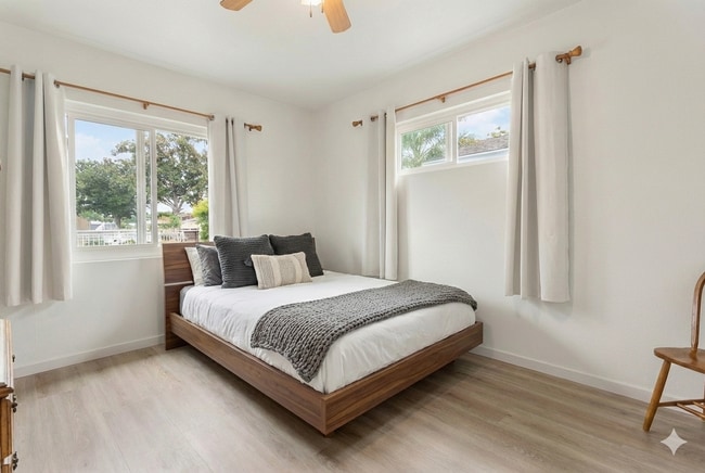 Building Photo - 433 E Mason St