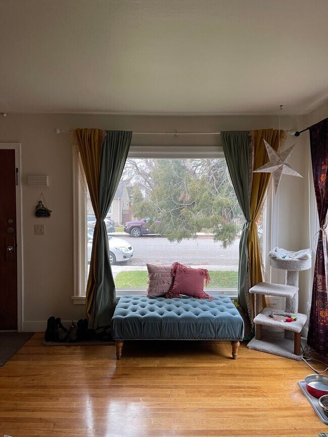 Building Photo - 123 Livingston St