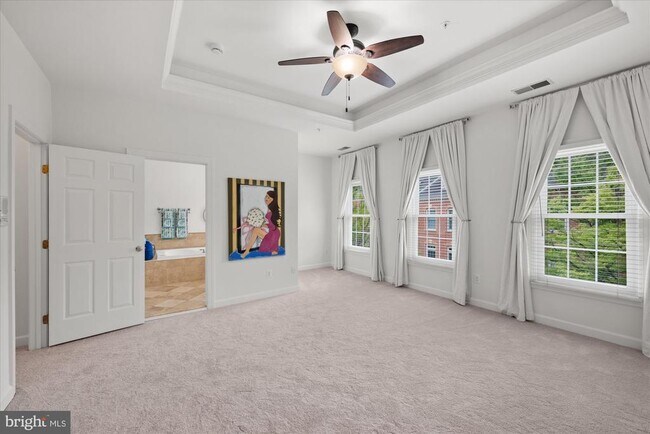Building Photo - 5015 Waple Ln