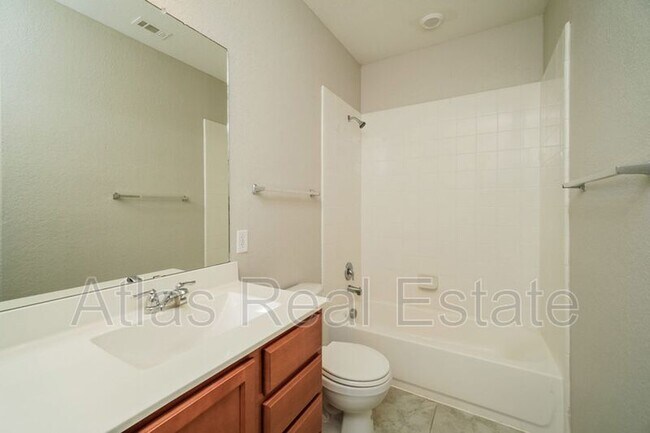 Building Photo - 4711 Montrose Wood