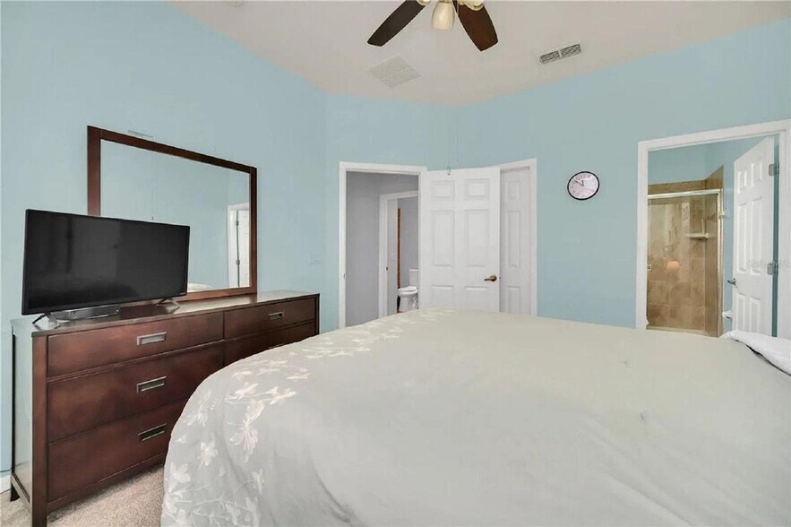 Building Photo - 2721 Oakwater Dr