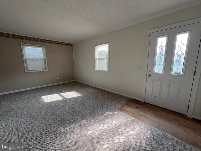 Building Photo - 5626 Tremont Dr