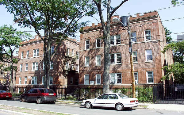 Primary Photo - 271 Goldsmith Ave