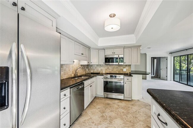 Building Photo - 25316 Plantation Dr NE