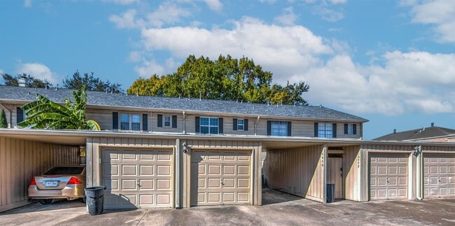 Building Photo - 6440 Olympia Dr