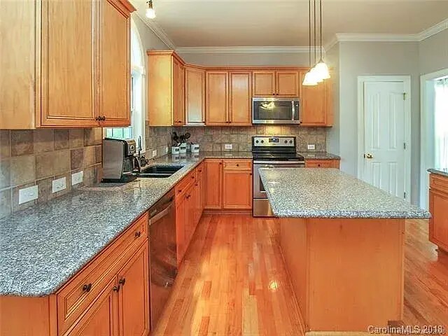 Building Photo - 14544 Maclauren Ln