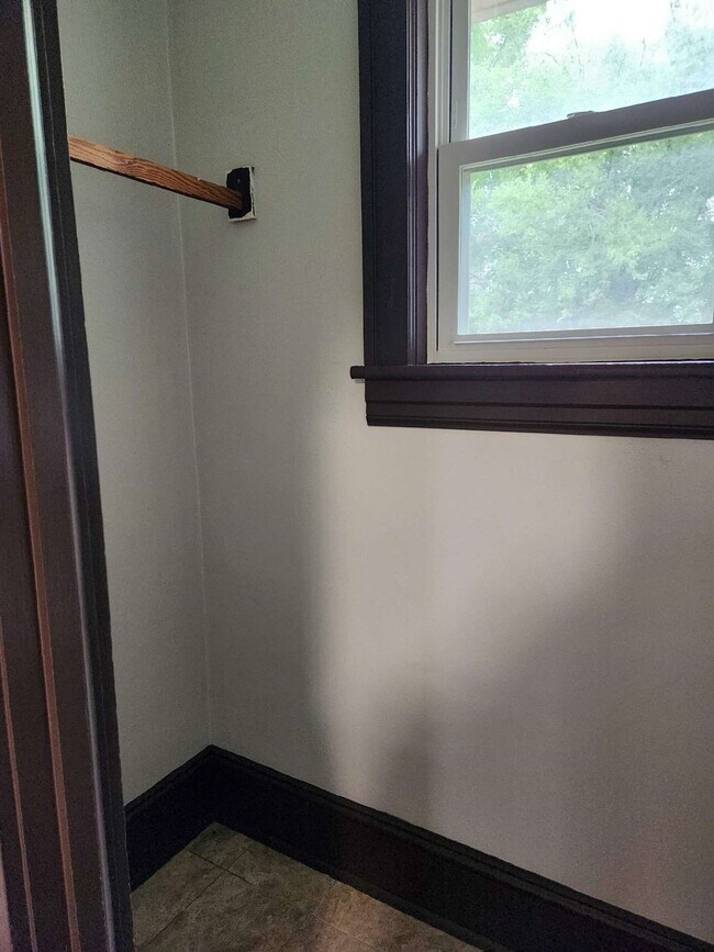 Building Photo - 2613 Meadows St NW