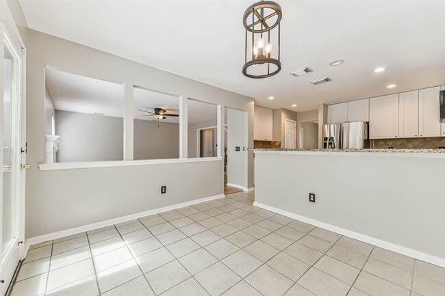 Building Photo - 2107 Bennigan St