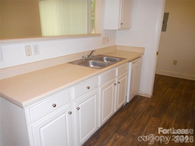 Building Photo - 2174 Sardony Ln