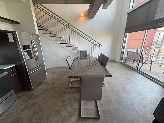 Building Photo - Oversized Loft With Downtown Views