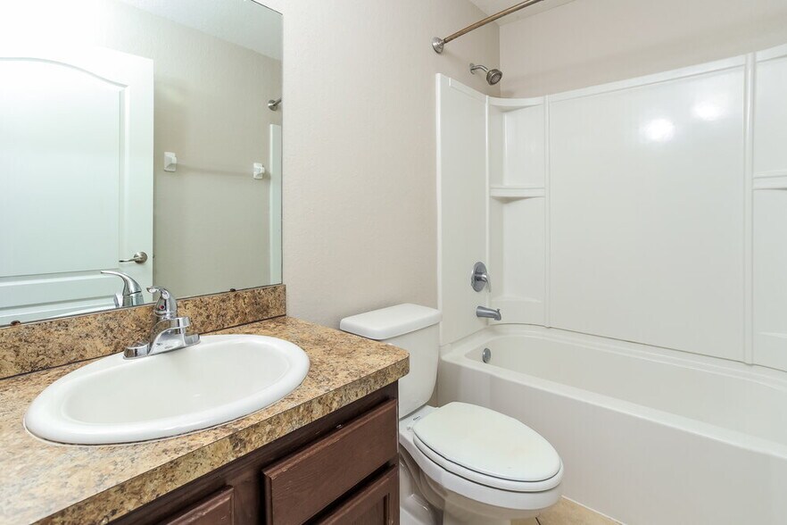 Building Photo - 727 Barrister Dr
