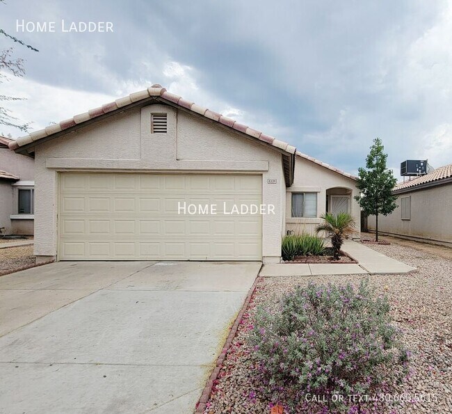 Primary Photo - 8339 W Elm St