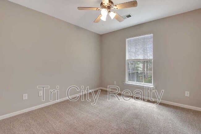 Building Photo - 342 Hunterian Pl