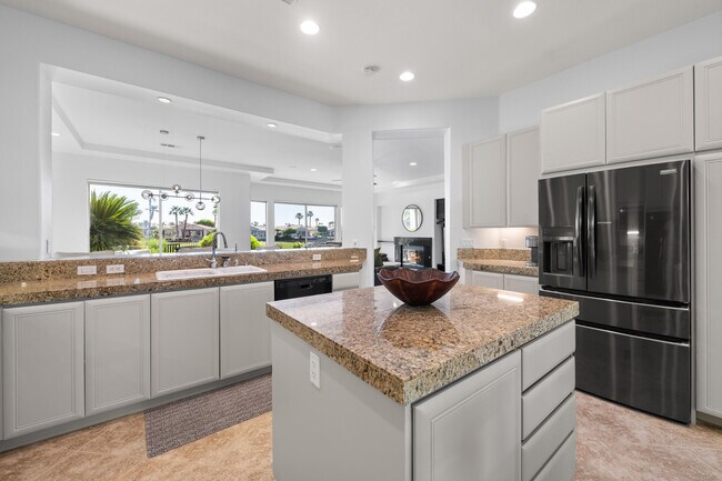 Building Photo - 50500 Cypress Point Dr