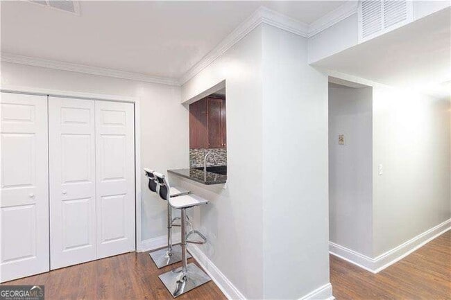 Building Photo - 2657 Lenox Rd NE