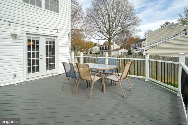 Building Photo - 2712 Advent Ct S