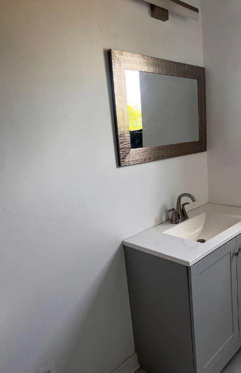 Building Photo - N Curley