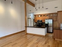 Building Photo - 636 Logan St