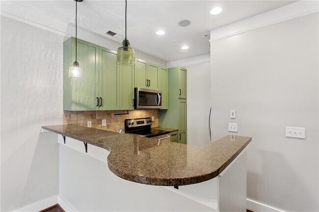 Building Photo - 221 Semel Cir NW