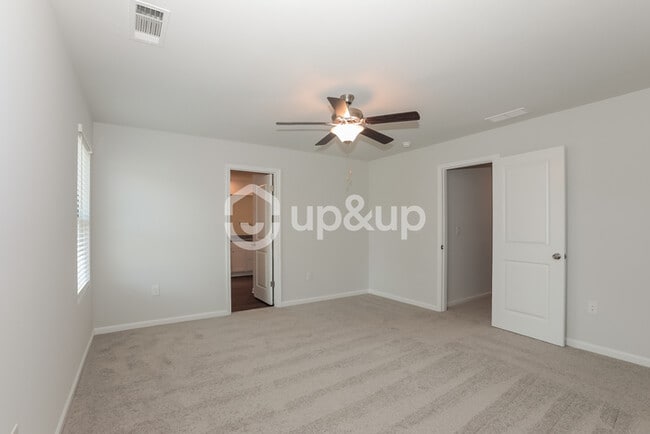 Building Photo - Fantastic 4bd/2.5ba home! Coming soon!