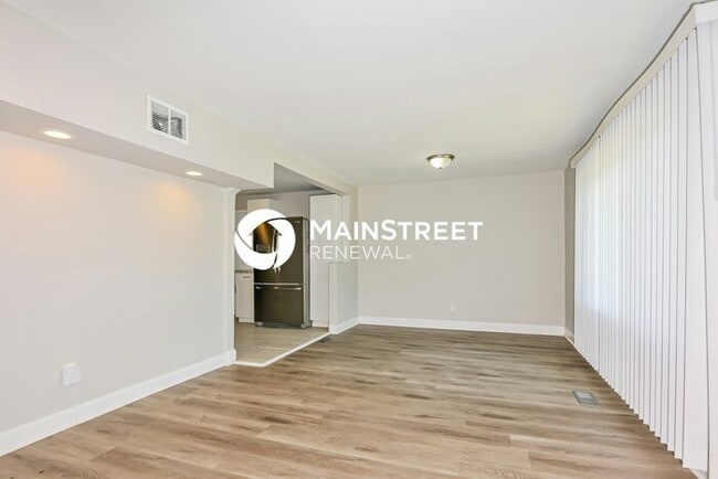Building Photo - 3 Bedroom Pet-Friendly Home in St. Louis, ...