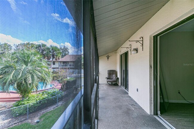 Building Photo - 1547 NE 2nd St