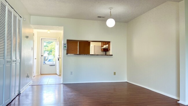 Building Photo - 1433 Sangaree Cir